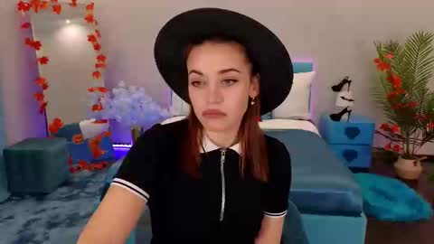 Snapshot of marladewis chatting on 11.06.25 MarlaDewis online show from 11.06.25