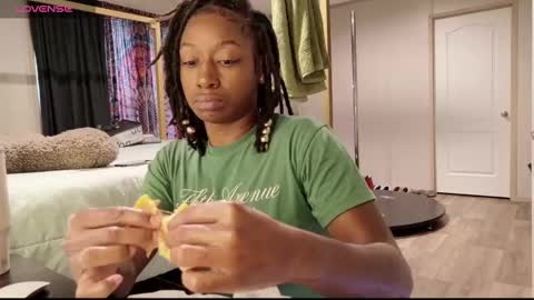 Snapshot of marleymadness9 chatting on 09.30.25 MarleyAquafina online show from 09.30.25