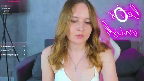 Snapshot of marlyn_owen chatting on 06.25.26 Emmaa online show from 06.25.26