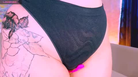 Mari online show from 09.23.25