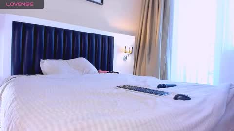 Mari online show from 11.27.25