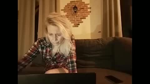 MaryGoRound online show from 02.05.25
