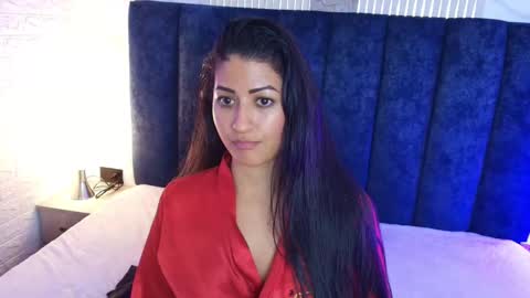 Snapshot of marscarlett chatting on 12.18.25 marscarlett online show from 12.18.25