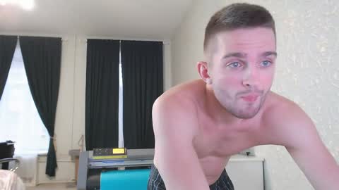 Snapshot of marselle_looker chatting on 01.24.25 Marselle online show from 01.24.25