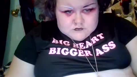 Snapshot of marshallmarx517 chatting on 10.28.25 marshallmarx517 online show from 10.28.25