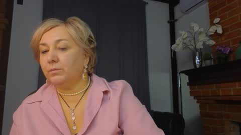 marta_wils online show from 10.11.25