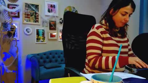 martaedams online show from 11.05.25