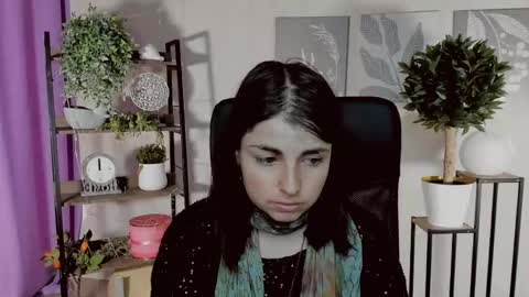 Snapshot of martaedams chatting on 04.18.26 martaedams online show from 04.18.26
