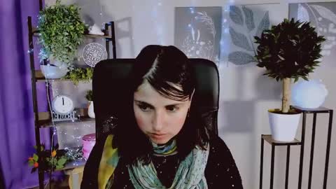 Snapshot of martaedams chatting on 04.23.26 martaedams online show from 04.23.26