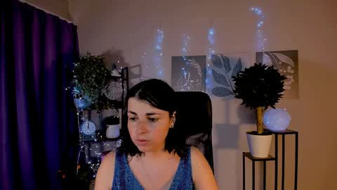 Snapshot of martaedams chatting on 05.19.26 martaedams online show from 05.19.26