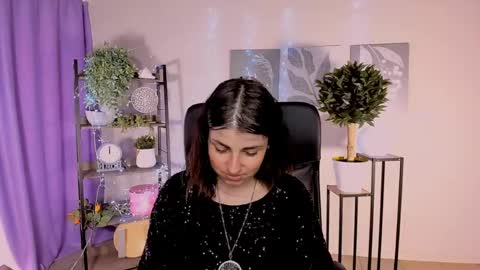 Snapshot of martaedams chatting on 05.28.26 martaedams online show from 05.28.26