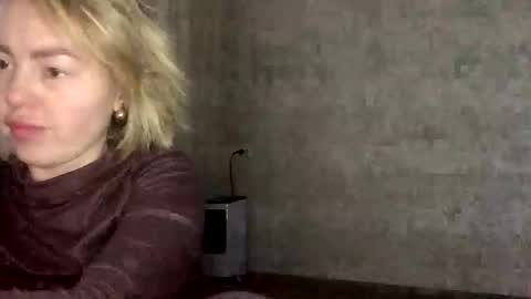 Snapshot of martaluna_ chatting on 11.15.25 Marta online show from 11.15.25