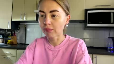 Snapshot of martaluna_ chatting on 05.26.26 Marta online show from 05.26.26