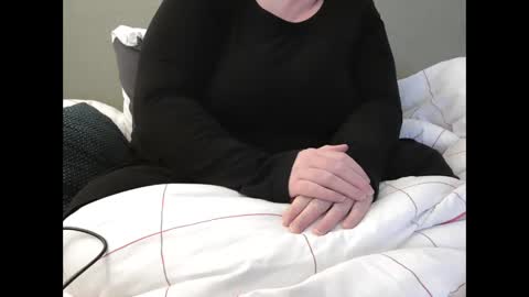 Snapshot of marthabriest chatting on 02.15.25 Martha online show from 02.15.25