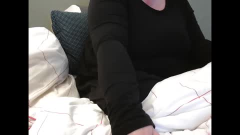 Snapshot of marthabriest chatting on 02.16.25 Martha online show from 02.16.25