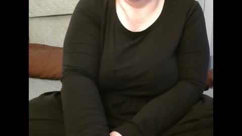 Snapshot of marthabriest chatting on 03.03.25 Martha online show from 03.03.25