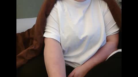 Snapshot of marthabriest chatting on 03.06.25 Martha online show from 03.06.25
