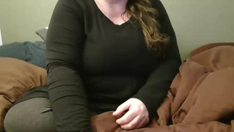 Snapshot of marthabriest chatting on 03.12.25 Martha online show from 03.12.25