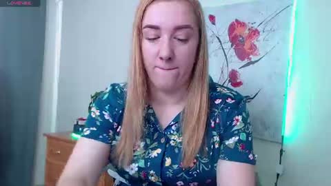 Snapshot of marthasimons chatting on 06.21.26 Martha online show from 06.21.26
