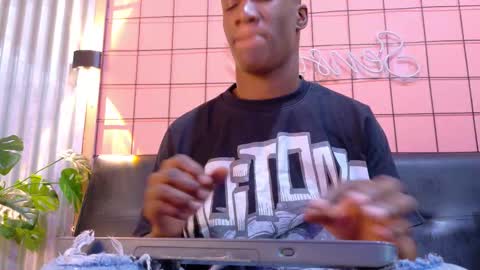 Snapshot of martin_killer chatting on 02.14.26 Martin online show from 02.14.26