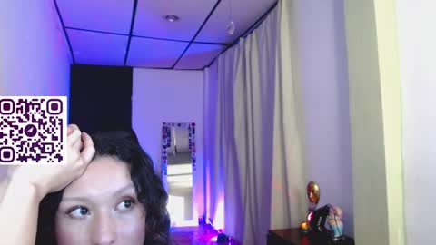 Snapshot of martina_adams chatting on 01.25.25 mari online show from 01.25.25