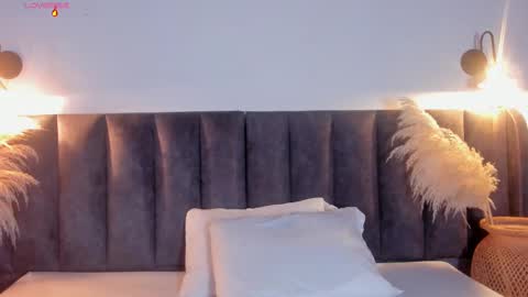 Laura online show from 10.22.25