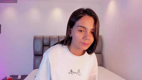 Snapshot of martina_mancinii chatting on 01.11.25 Martina online show from 01.11.25