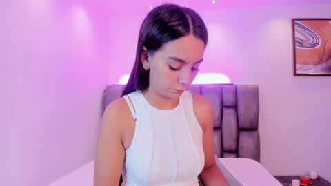 Snapshot of martina_mancinii chatting on 01.22.25 Martina online show from 01.22.25