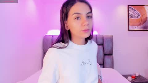 Snapshot of martina_mancinii chatting on 01.29.25 Martina online show from 01.29.25