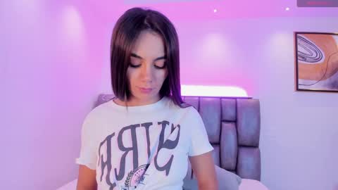 Snapshot of martina_mancinii chatting on 02.04.25 Martina online show from 02.04.25