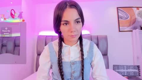 Snapshot of martina_mancinii chatting on 09.19.25 Martina online show from 09.19.25