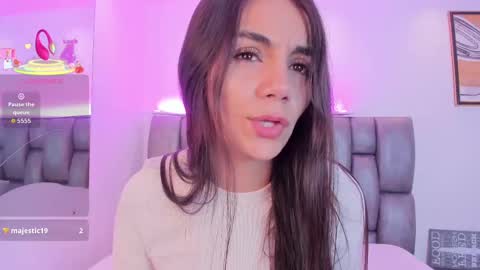 Snapshot of martina_mancinii chatting on 09.24.25 Martina online show from 09.24.25