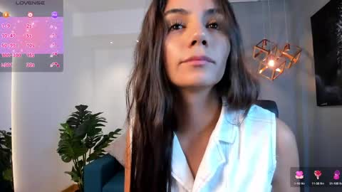 Snapshot of martina_mancinii chatting on 05.14.26 Martina online show from 05.14.26