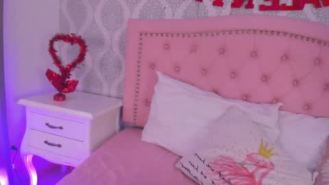 Snapshot of martina_rivera_ chatting on 02.14.25 Martina online show from 02.14.25