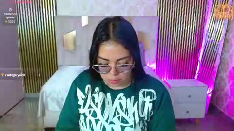 Snapshot of martina_tay chatting on 06.13.26 Hey im martina online show from 06.13.26