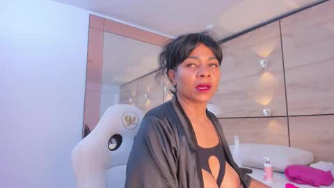 martina touss  online show from 11.07.25