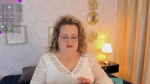 Snapshot of martinacurvy_ chatting on 05.21.26 Martina Caicedo online show from 05.21.26