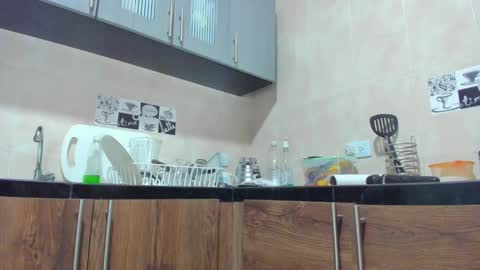 ...  ... online show from 02.12.25