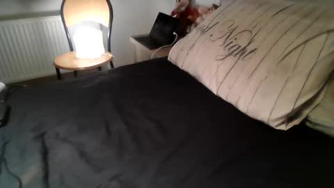 Snapshot of martinb62 chatting on 09.27.25 Hotguy61 online show from 09.27.25