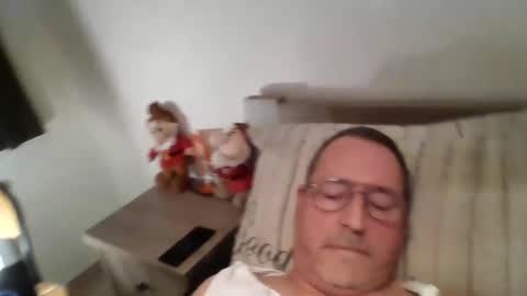 Snapshot of martinb62 chatting on 10.17.25 Hotguy61 online show from 10.17.25