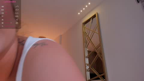 Martinna Bonnet online show from 12.17.24