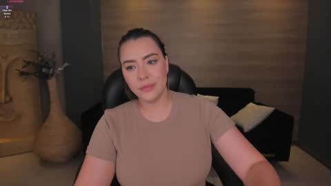 Martinna Bonnet online show from 01.02.25