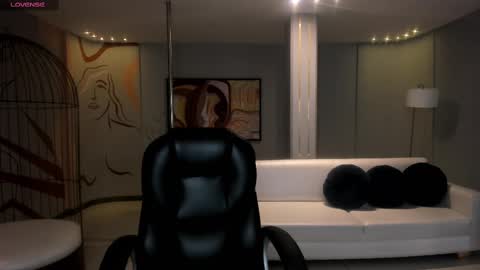 Martinna Bonnet online show from 02.10.25