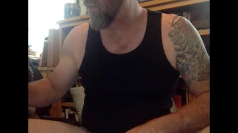 Snapshot of martinstolcris chatting on 09.18.25 martinstolcris online show from 09.18.25