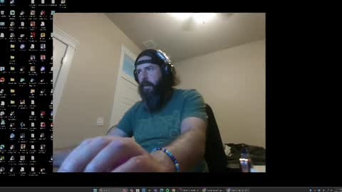 Snapshot of martlz chatting on 10.08.25 Martlz online show from 10.08.25