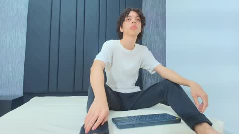 Marvin online show from 04.08.26