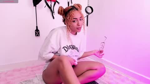 Mary Jane  online show from 02.03.25