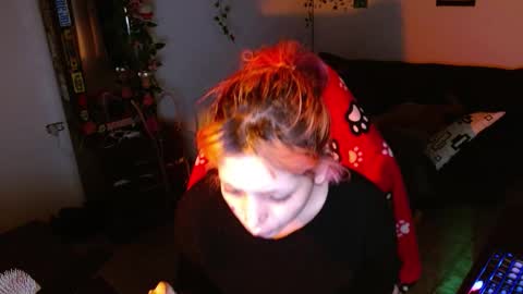                      100   online show from 02.05.26