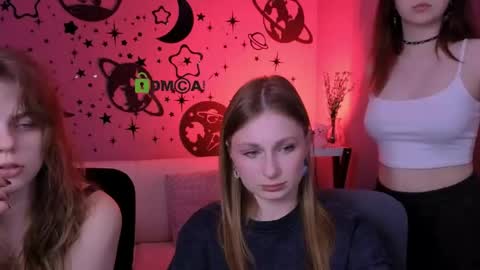 Snapshot of mary_meow_hot chatting on 04.27.26 Mary online show from 04.27.26
