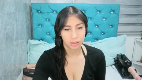 Snapshot of mary_mood_ chatting on 01.31.25 Mary Moon online show from 01.31.25